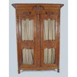 18TH-CENTURY CARVED OAK ARMOIRE