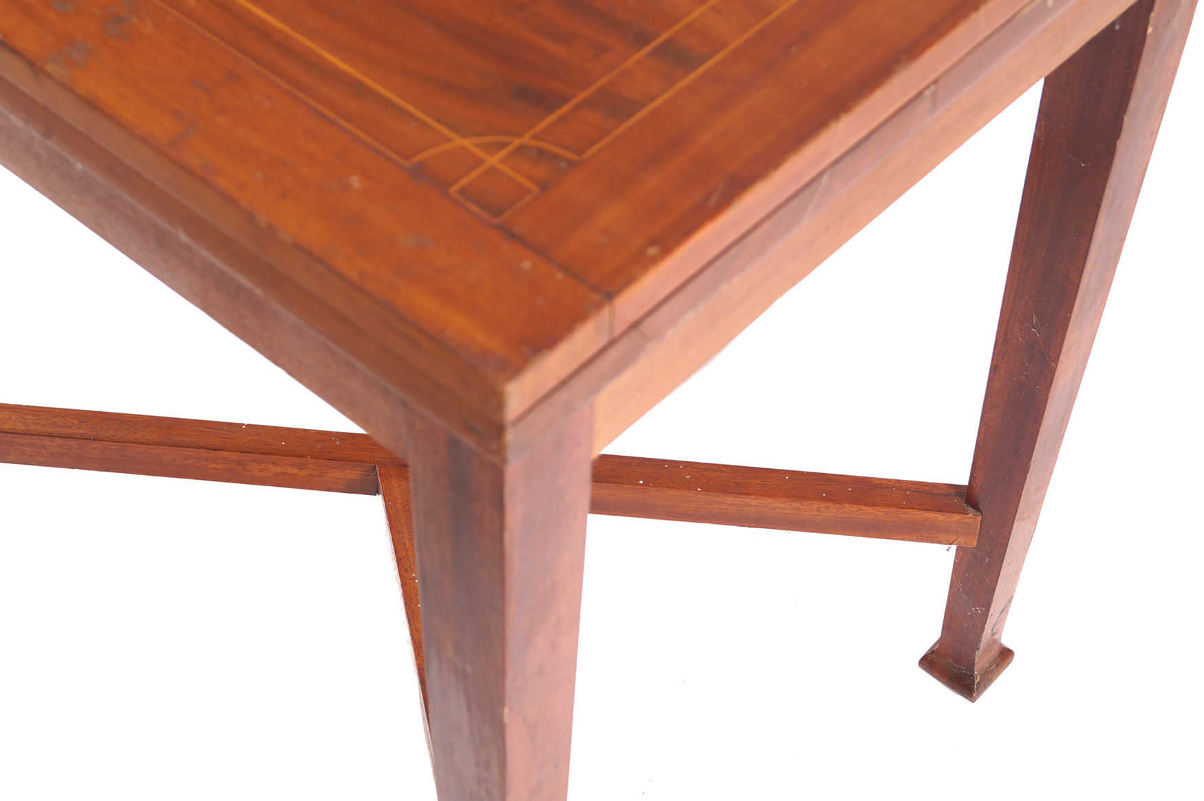 EDWARDIAN PERIOD MAHOGANY AND BOXWOOD INLAID DRAW LEAF DINING TABLE - Image 4 of 4