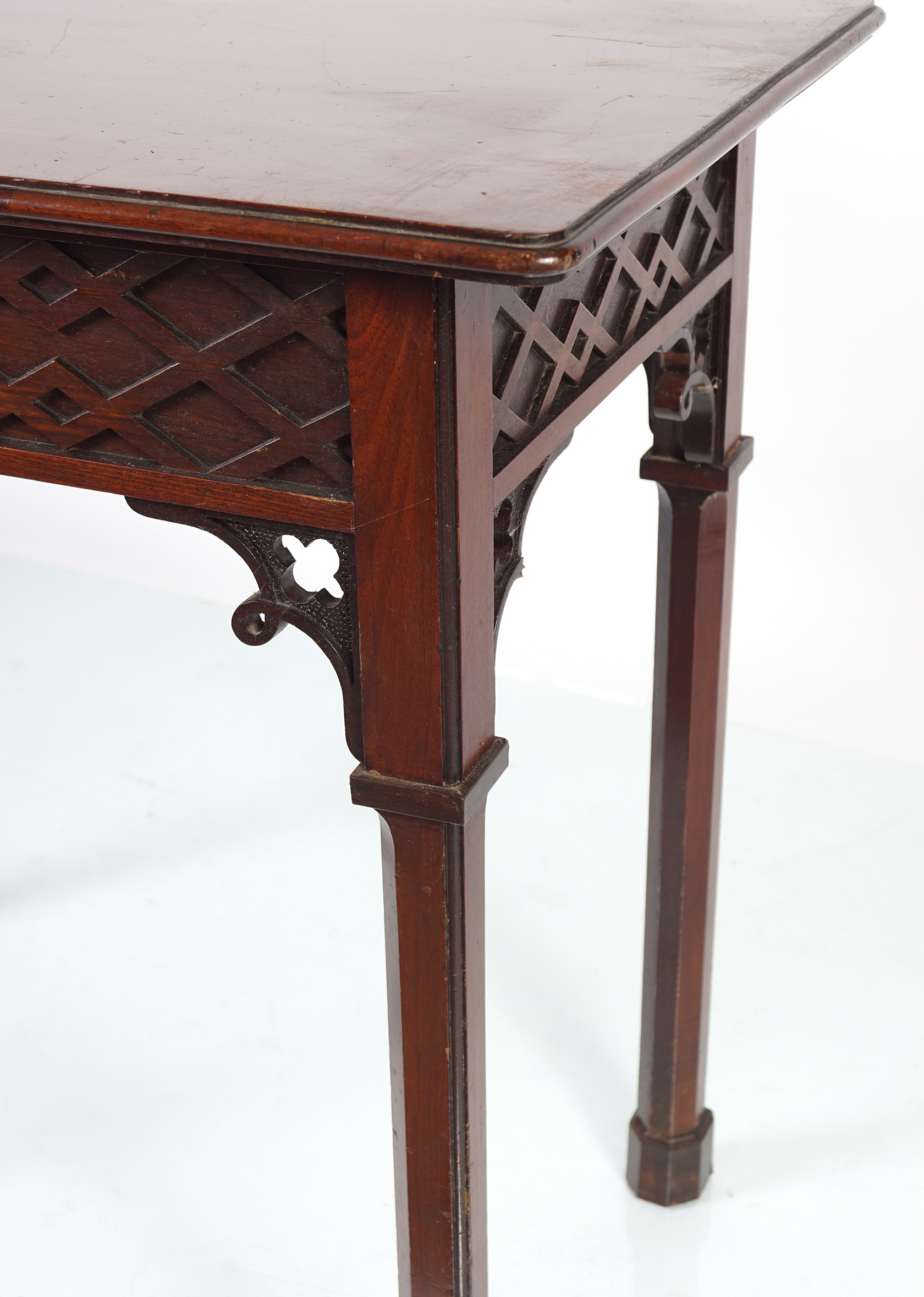 18TH-CENTURY MAHOGANY SIDE TABLE - Image 4 of 4