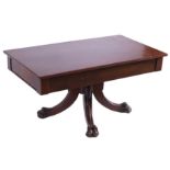 19TH-CENTURY MAHOGANY COFFEE TABLE