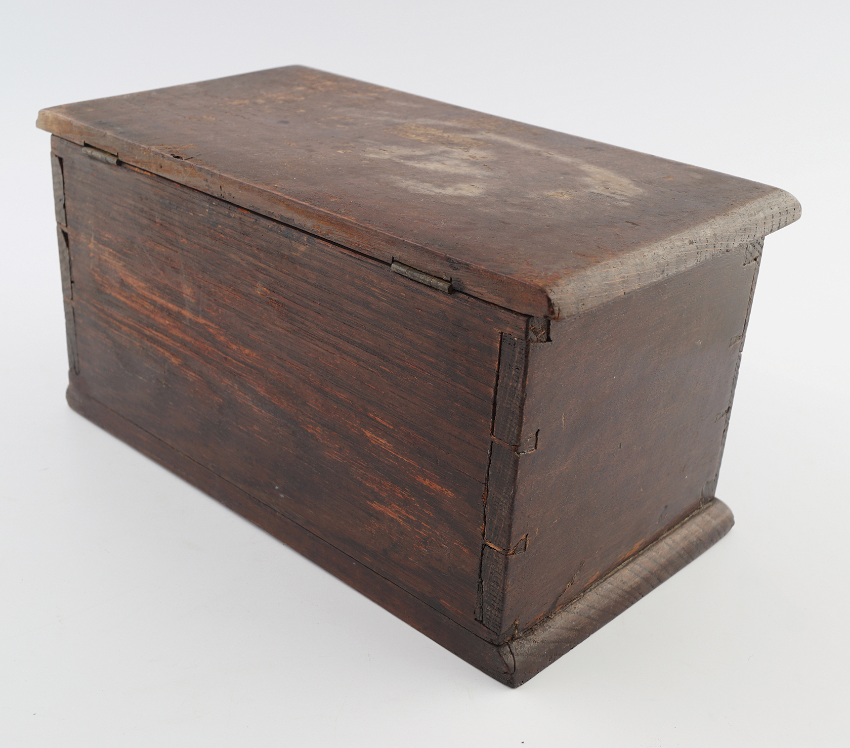 CARVED OAK GLOVE BOX - Image 5 of 5