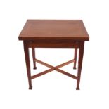 EDWARDIAN PERIOD MAHOGANY AND BOXWOOD INLAID DRAW LEAF DINING TABLE