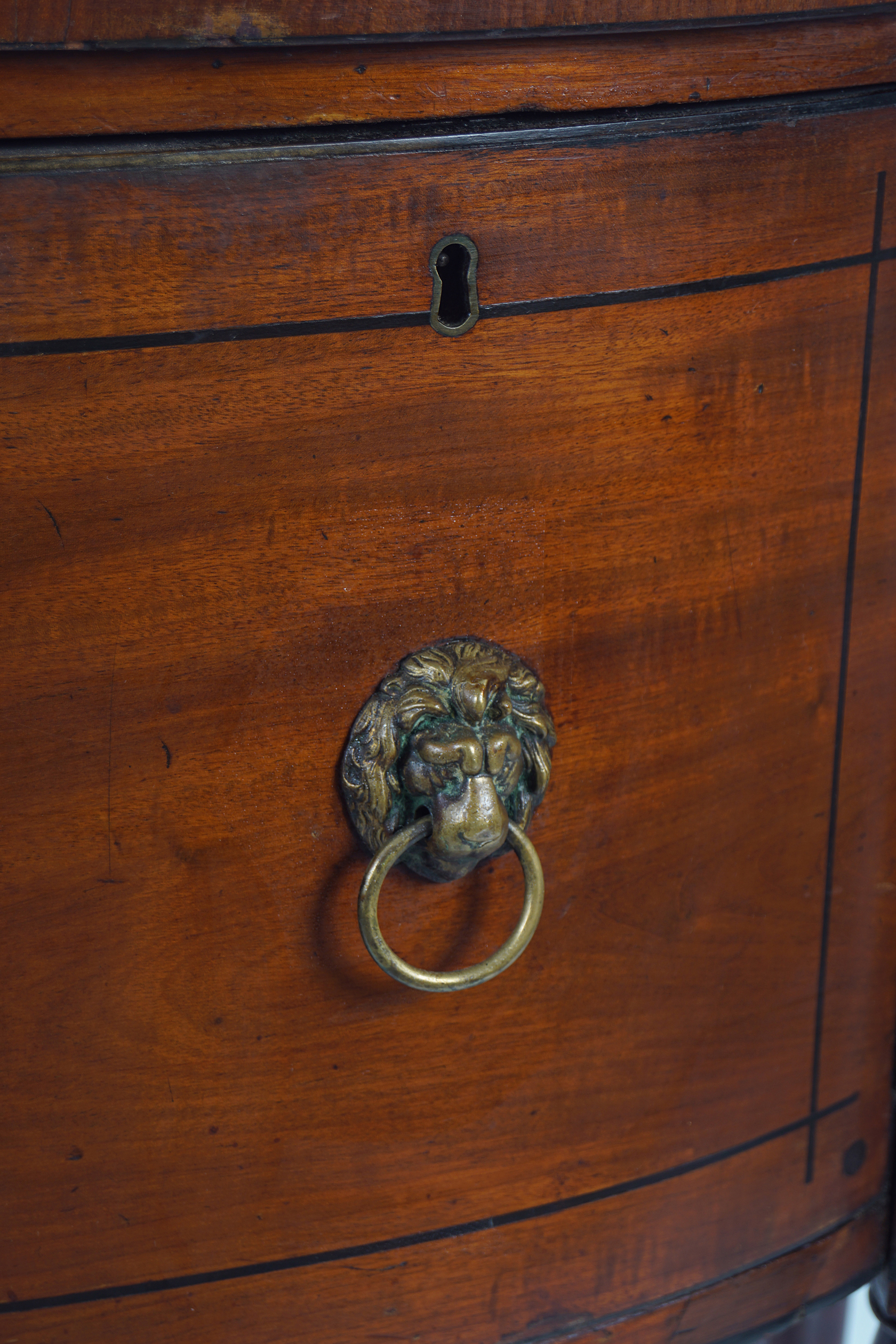 REGENCY PERIOD MAHOGANY AND EBONY STRING INLAID SIDEBOARD - Image 4 of 4