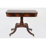 GEORGE III MAHOGANY & BOXWOOD INLAID CHESS TABLE