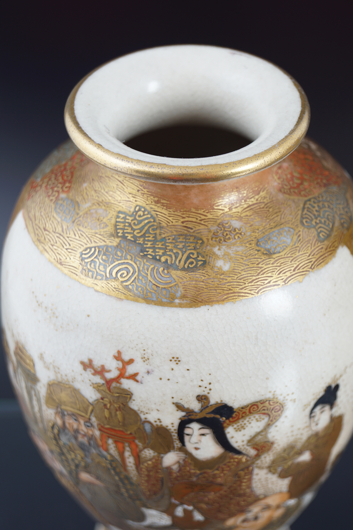 PAIR OF JAPANESE MEIJI PERIOD SATSUMA VASES - Image 2 of 3