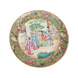 CHINESE QING PERIOD FAMILLE ROSE CHARGER