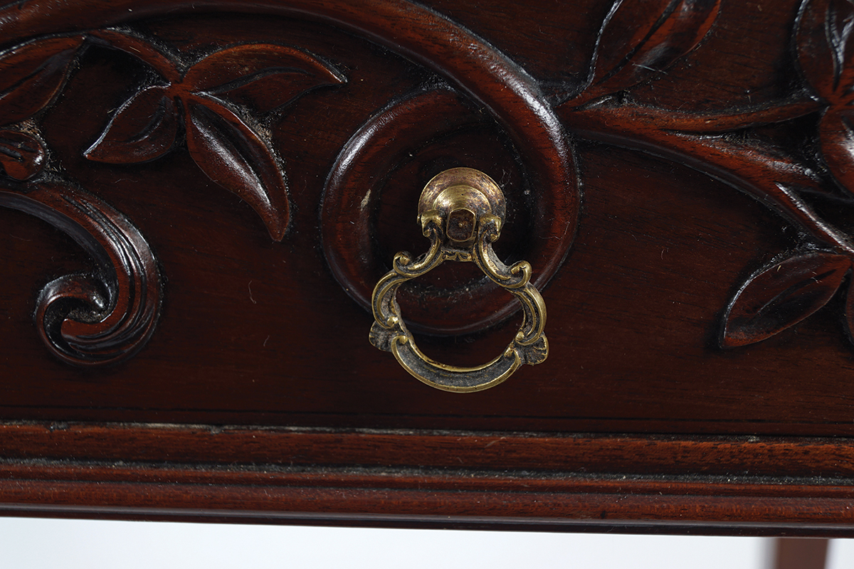 19TH-CENTURY MAHOGANY SIDE TABLE - Image 5 of 7