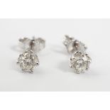 18 CT. WHITE GOLD STUD EARRINGS