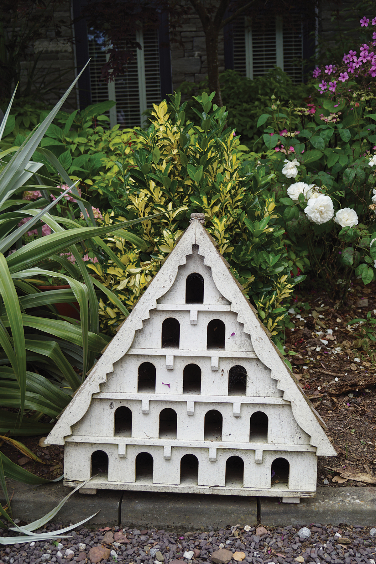 WOODEN DOVE COTE