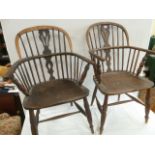 19thC Elm & beech hoop back Windsor armchairs (2)