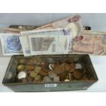 Foreign banknotes & coins