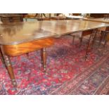 Georgian mahogany D-end drop-leaf extending dining table