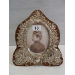 Embossed silver mounted shaped photograph frame - London 1975