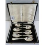 Cased set 6 silver grapefruit spoons - Walker & Hall,