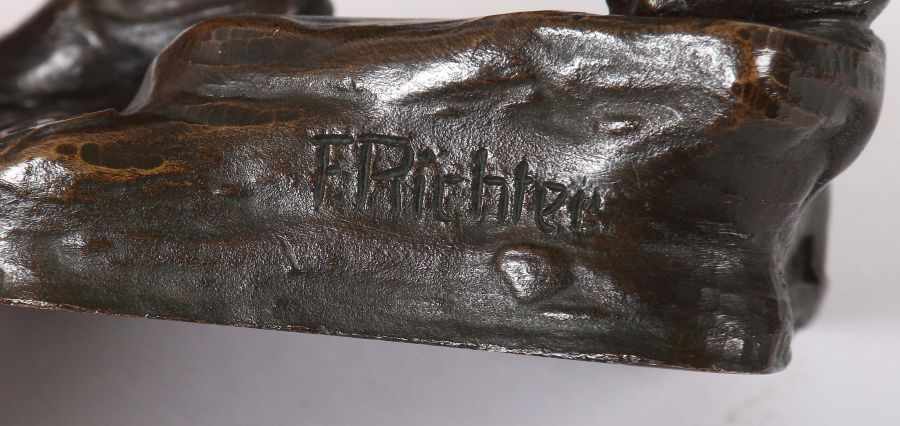 Richter-Elsner, FritzKöppelsdorf 1884 - 1970 Detmold, deutscher Bildhauer. "Heimkehr", Bronze, - Image 3 of 3