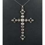 Kreuz-AnhängerMitteleuropa, frühes 19. Jh., Silber, lateinisches Kreuz mit dreipassigen