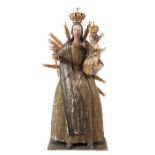 Prozessionsfigur der Muttergottes mit JesusknabenItalien, 18./19. Jh., Holz geschnitzt, polychrom