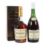 2 Flaschen Cognac1990er/2000er Jahre, 1x Remy Martin, fine champagne cognac, v.s.o.p.; 1x