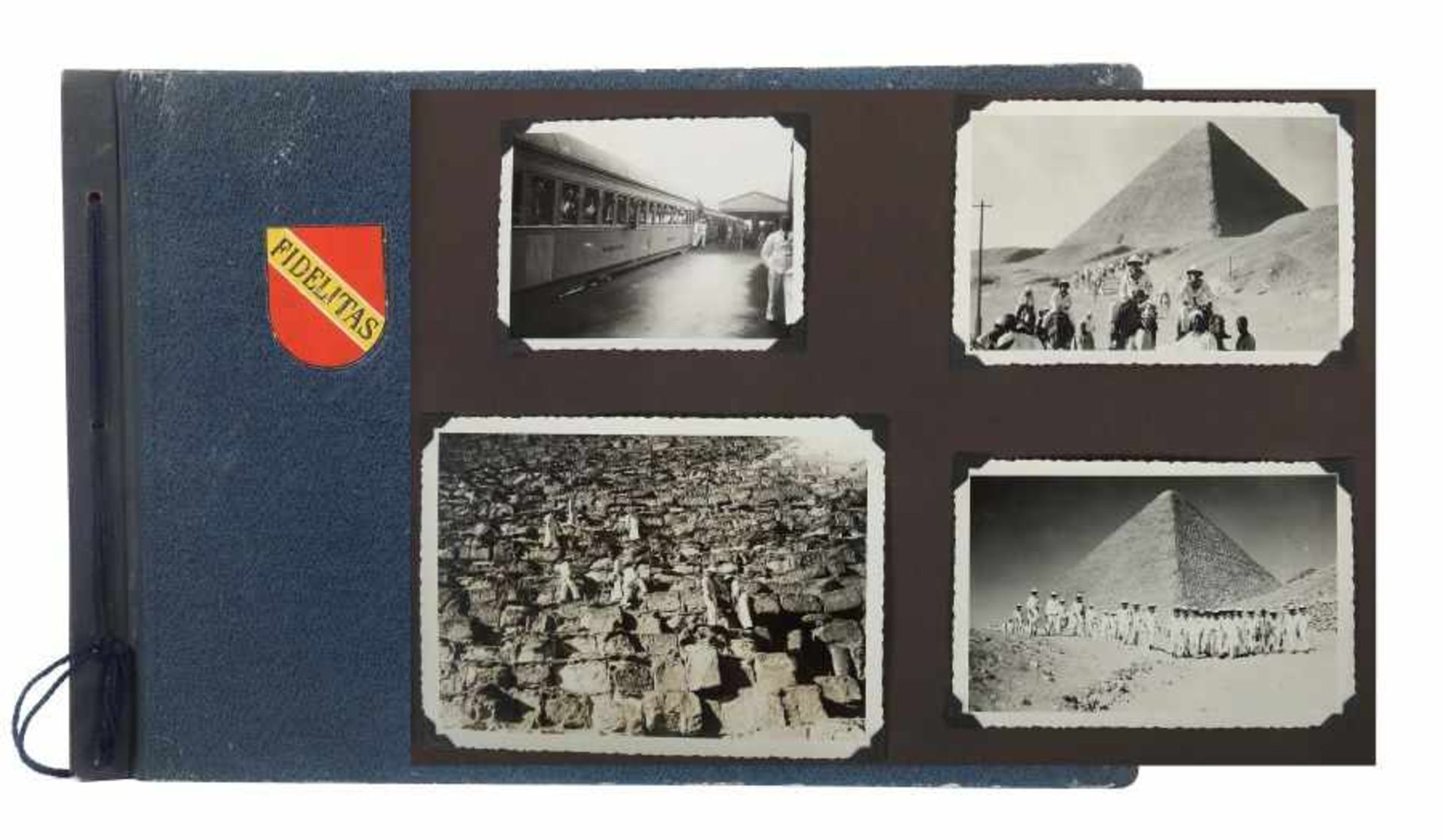 Fotoalbum Kreuzer "Karlsruhe"ca. 1934, org. Album mit Schiffsbezeichung in goldener Prägeschrift,