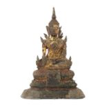BuddhaThailand, 19. Jh./Rattanakosin, Bronze/Reste einer Vergoldung, auf hohem, getrepptemSockel