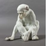 Jugendstil-Tierfigur "Sitzender Affe"Gebrüder Heubach, Lichte, um 1915, Porzellan, reduzierte