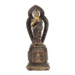 Buddha Shakyamunisinotibetisch, wohl 2. Hälfte 19. Jh., Messing/Bronze/Kupfer, part. vergoldet, in