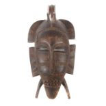 Kpeliye Maske der SenufoBurkina Faso u.a., Stamm der Senufo, Maskengesicht mit überstehendem Mund