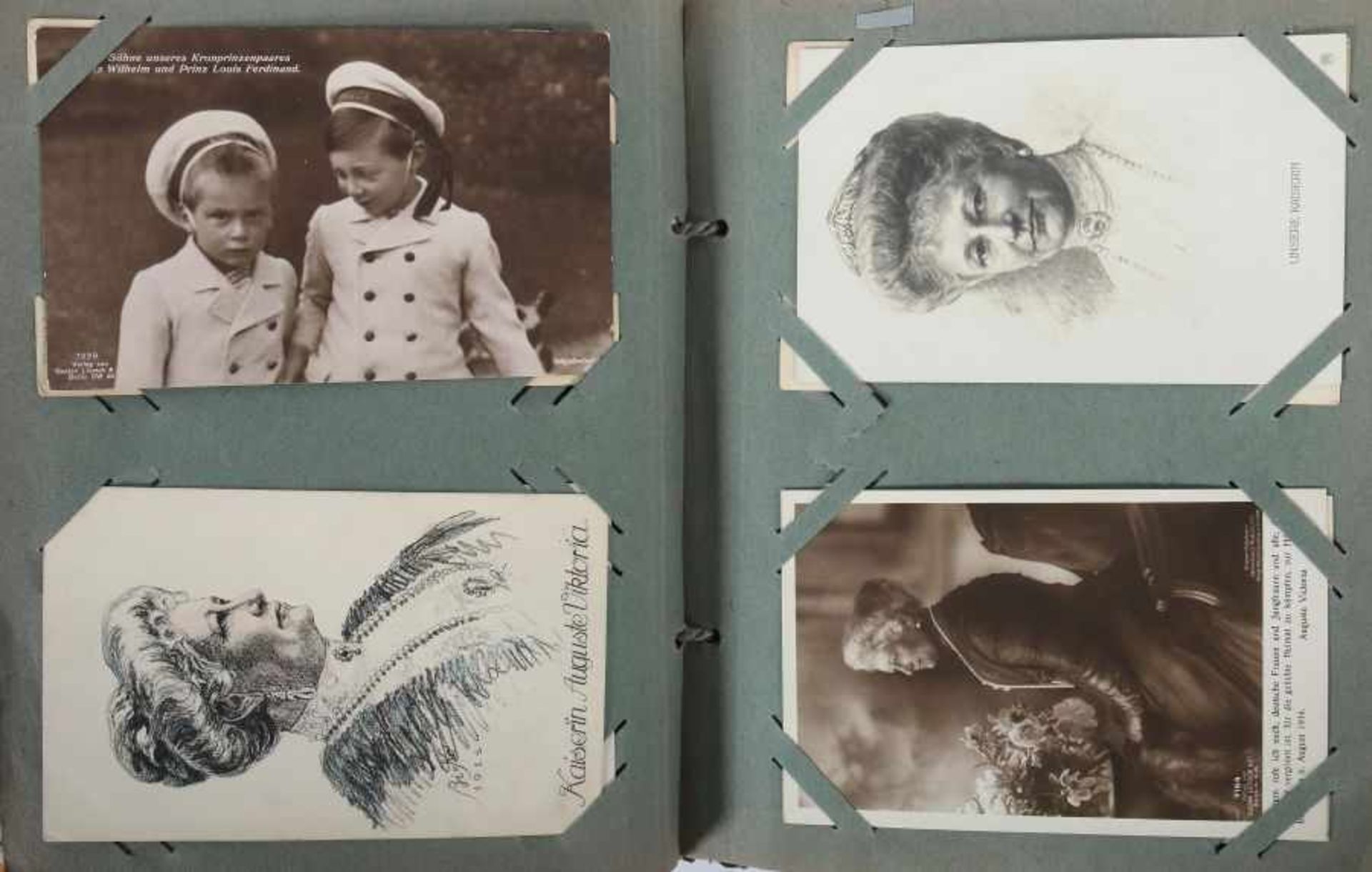 Postkarten-Albumca. 46 s/w Postkarten der Frauen und Familien deutscher Kaiser wie z.B. Kaiserin - Bild 2 aus 6