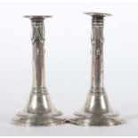 Paar Tischleuchter1. Hälfte 19. Jh., Silber, ca. 844 g (mit gefülltem Stand), glockenförmiger