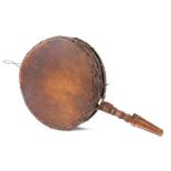 MusikinstrumentNepal, wohl 1. Hälfte 20. Jh., Holz/Leder, trommelartiges Instrument mit