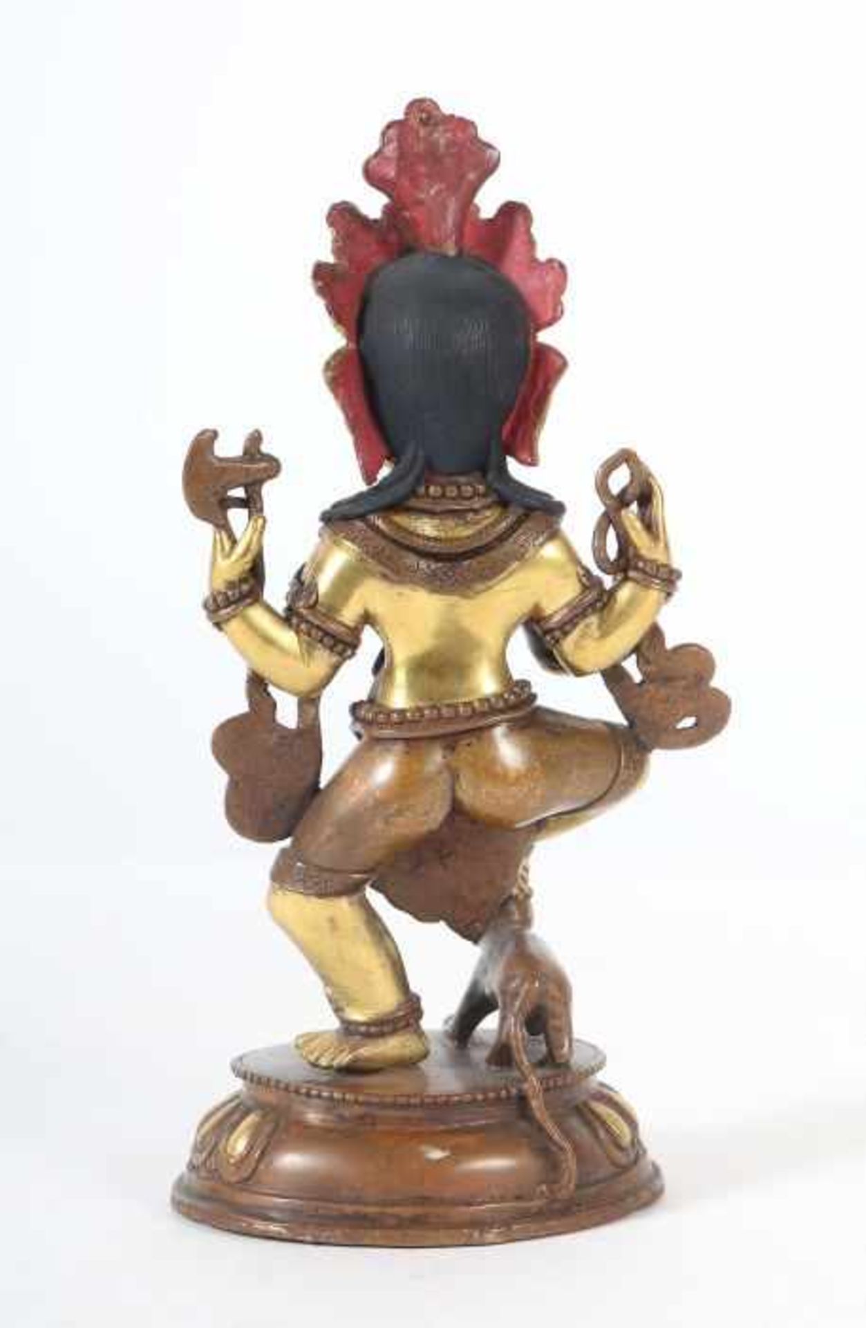 Ganesha mit seinem ReittierNepal, 20. Jh., Bronze/vergoldet, tanzender, 4-armiger Ganesha, eine - Bild 3 aus 4