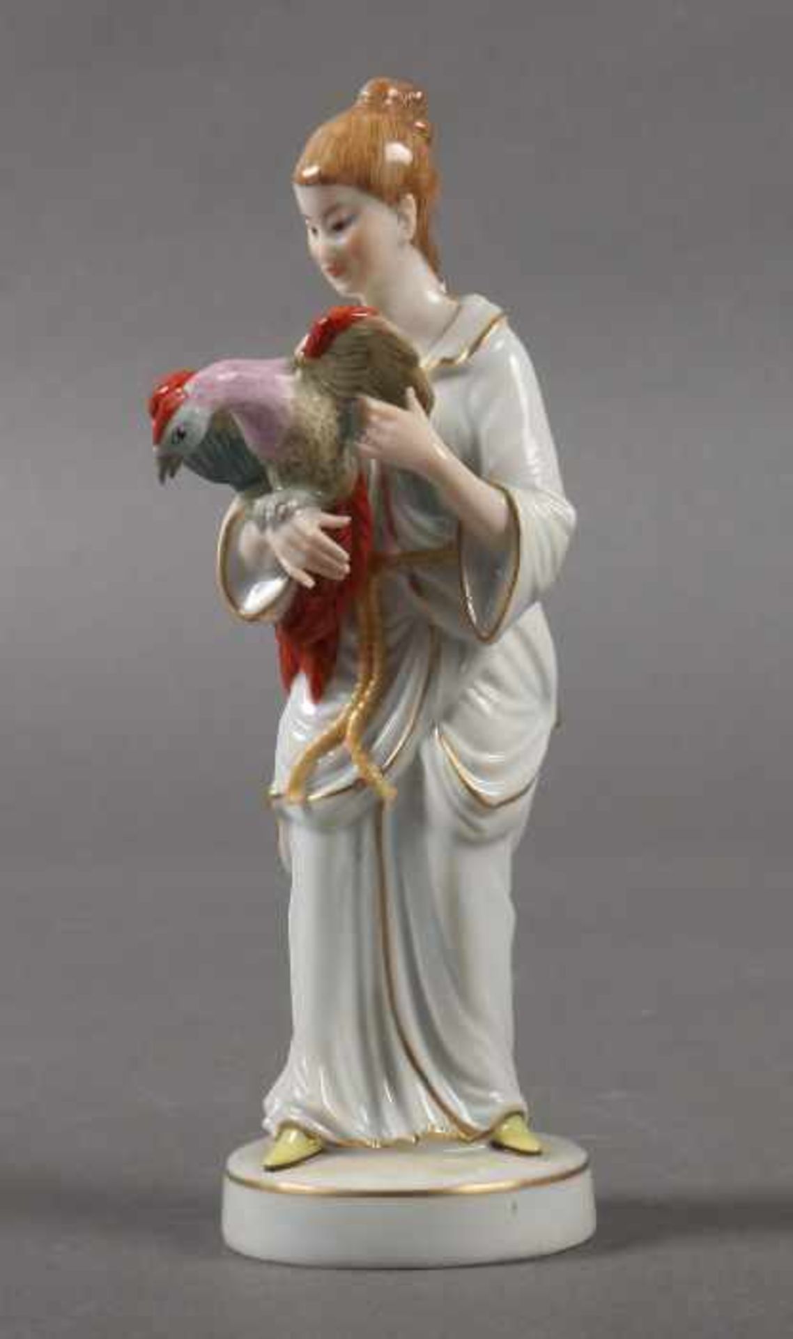 Figurine "Japanerin mit Fasan"Ludwigsburg, nach 1948, Porzellan, polychrome Aufglasurbemalung, part.