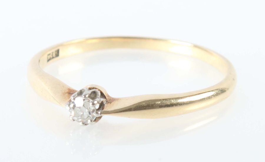 Solitairering1980/90er Jahre, Gelbgold 585, schmale Ringschiene mit kleinem Diamant im