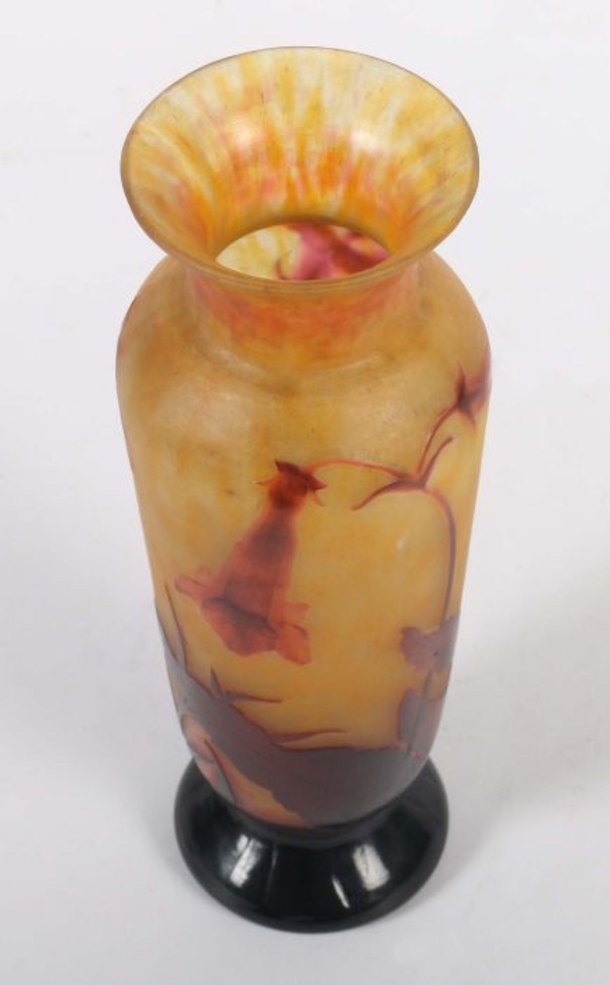 Vase "Bignones"Daum, Nancy, um 1920/1930, Überfangglas, farblos und dunkelweinrot, - Bild 4 aus 5