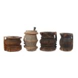Vier Holzmörserwohl osmanisch, 19./20. Jh., balusterförmige Reibschüsseln mit geschnitztem Dekor