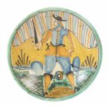 Majolikateller mit SoldatendarstellungMontelupo, um 1620-40, rötlich-beiger Scherben, hell glasiert,