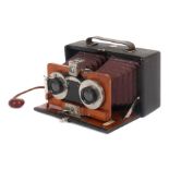 Stereo-Laufbodenkamera "Beecam"Busch Camera Co., London, um 1905/10, für Platten im Format 75x160mm,