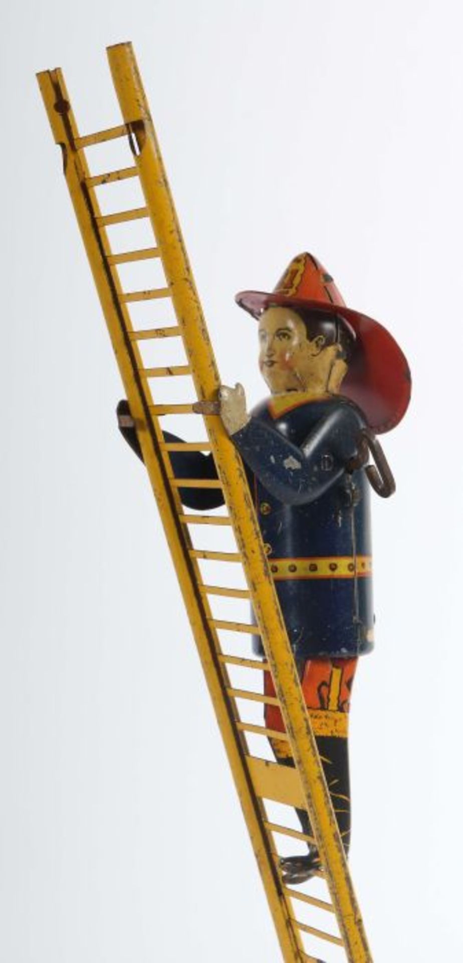 Amerikanischer FeuerwehrmannLouis Marx & Co. NY. USA, "Fireman ladder", Blech lithografiert, - Bild 3 aus 3