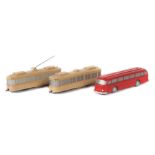 3 Modell-FahrzeugeWiking, 1 x 227 Bus MB O 6600, 1953-56, WMiK, Rot, Chassi strukturiert, ohne