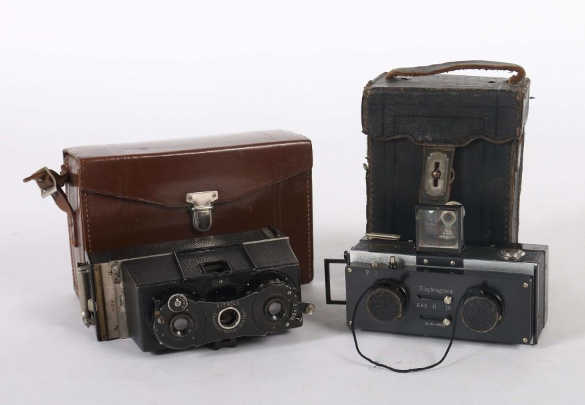2 StereokamerasSteroco, Contessa-Nettel, Stuttgart, um 1927, für Platten im Format 45x107 mm,