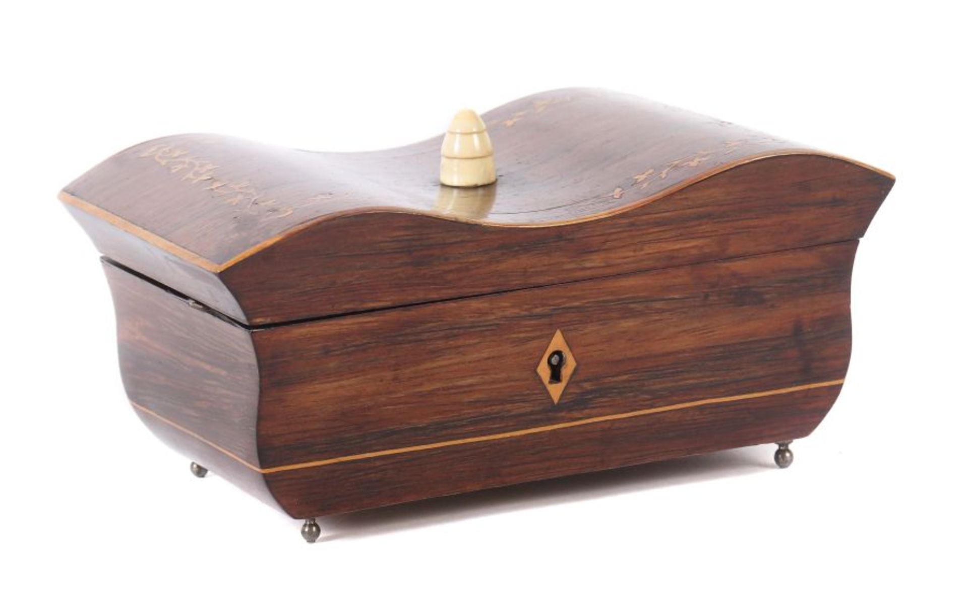 Biedermeier-Schatulle mit Ansicht MünchensMünchen, 1837, Palisander, passig aufschwingender