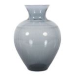 Wagenfeld, WilhelmBremen 1900 - 1990 Stuttgart, deutscher Produkt- und Industriedesigner. Vase "