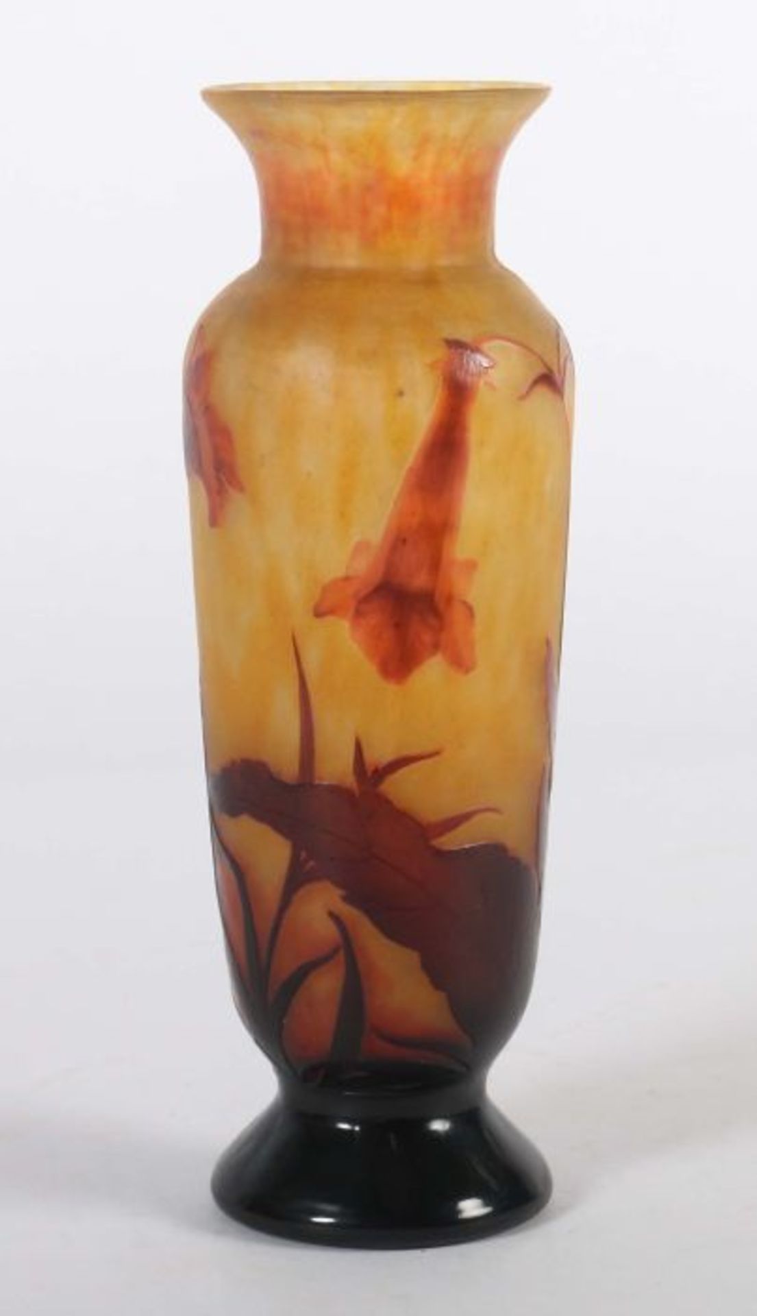 Vase "Bignones"Daum, Nancy, um 1920/1930, Überfangglas, farblos und dunkelweinrot, - Bild 3 aus 5