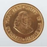 2 Rand-GoldmünzeSüdafrika, 1973 Gold 917, ca. 7,98 g, averse mit Portrait des Jan van Riebeeck,