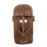 MaskeMali, Stamm der Dogon, Holz, mit pfeilförmig geschnitzter Nase, H: 60 cm.- - -25.00 % buyer's