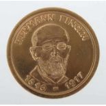 Goldmedaille Hermann FinckhGold, wohl 900, ca. 8,09 g, averse mit Portraits des Hermann Finckh, D: