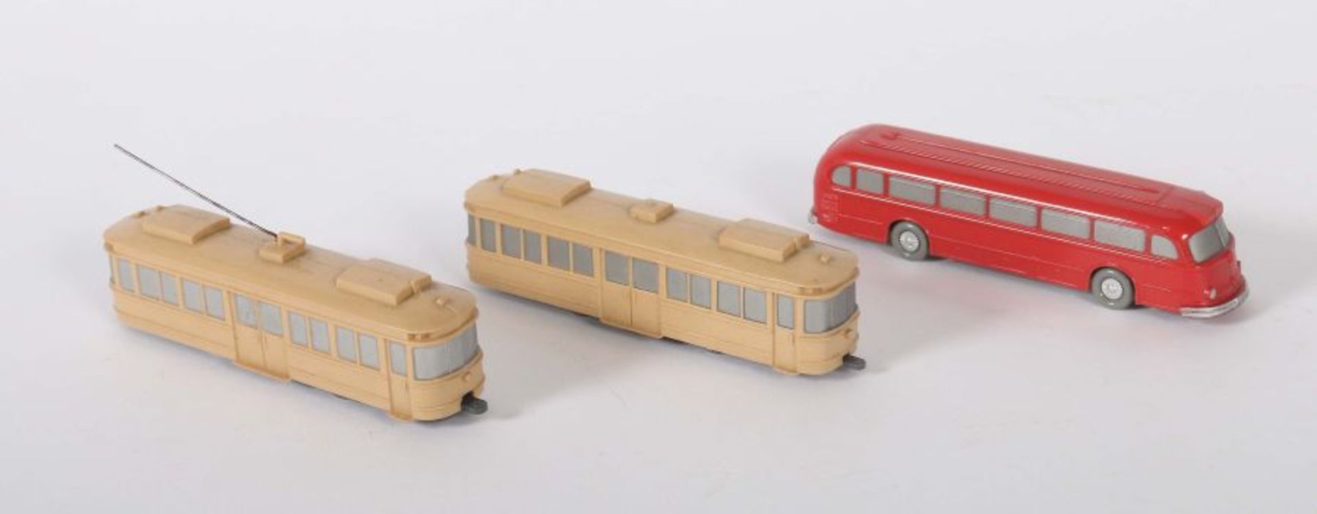 3 Modell-FahrzeugeWiking, 1 x 227 Bus MB O 6600, 1953-56, WMiK, Rot, Chassi strukturiert, ohne - Bild 2 aus 2