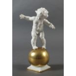 Tutter, Karl1883 - 1969. "Putto auf Kugel", E: 1924, A: Lorenz Hutschenreuther, Selb,