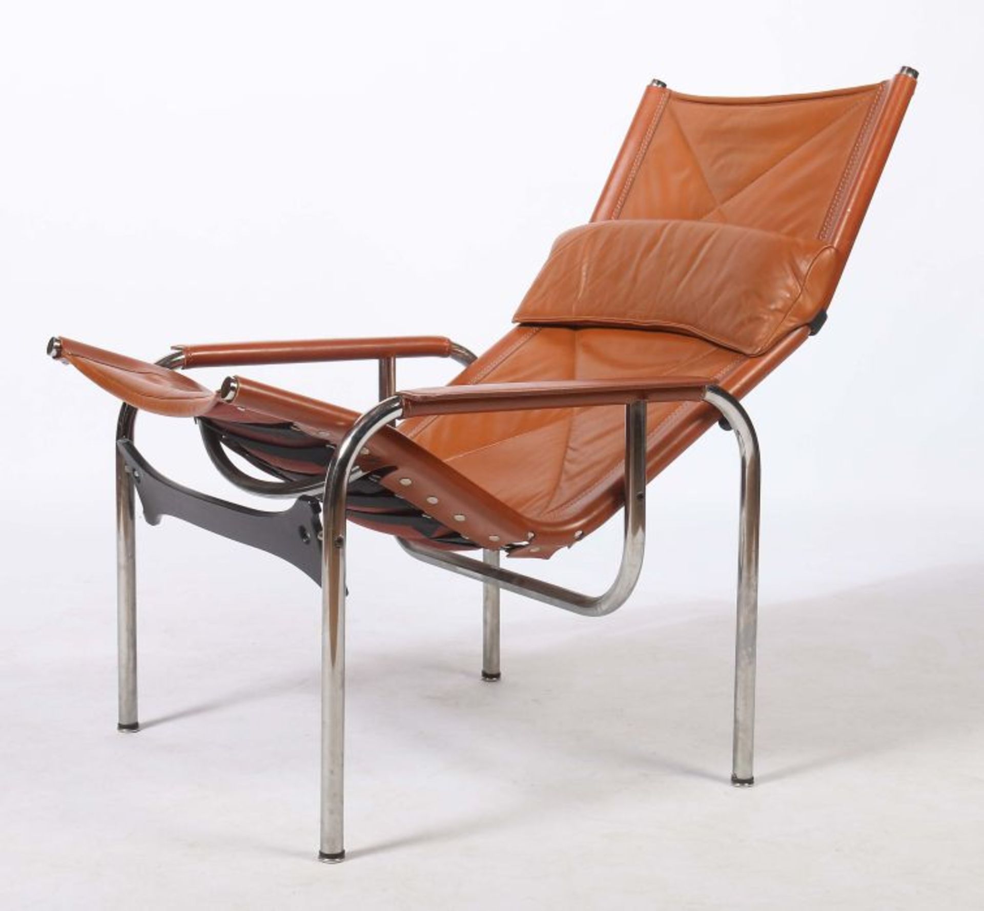 Eichenberger, Hansgeb. 1929, ist ein schweizer Innenarchitekt und Designer. Sessel mit Kippfunktion, - Bild 2 aus 2
