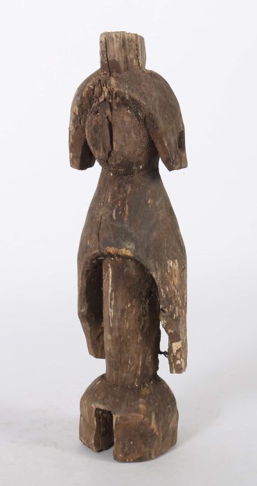 Weibliche Standfigur der MumuyeNigeria, Holz, schwarz eingefärbt, H: 48 cm.- - -25.00 % buyer's - Image 2 of 2